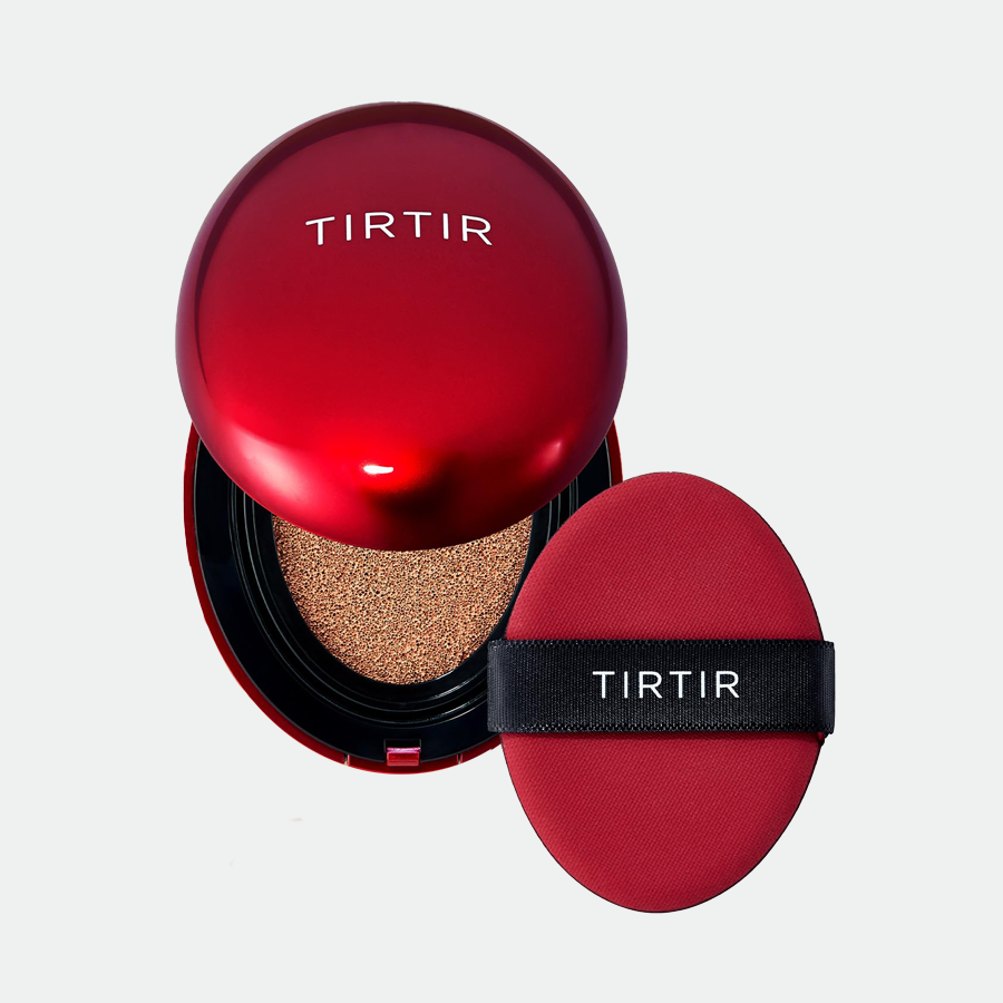 Cushion de alta cobertura Tirtir Mask Fit Red con niacinamida y propóleo, acabado mate y protección solar SPF 40, disponible en tamaños de 18 g y 4.5 g.