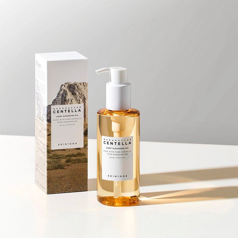 Aceite limpiador facial SKIN1004 Madagascar Centella Light Cleansing Oil, ideal para piel sensible con Centella Asiática.