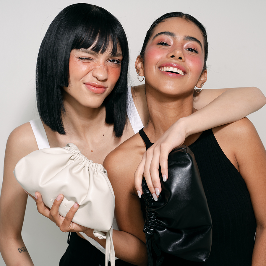 Soft Air Blurring Set | 2 blushes + pouch + stickers