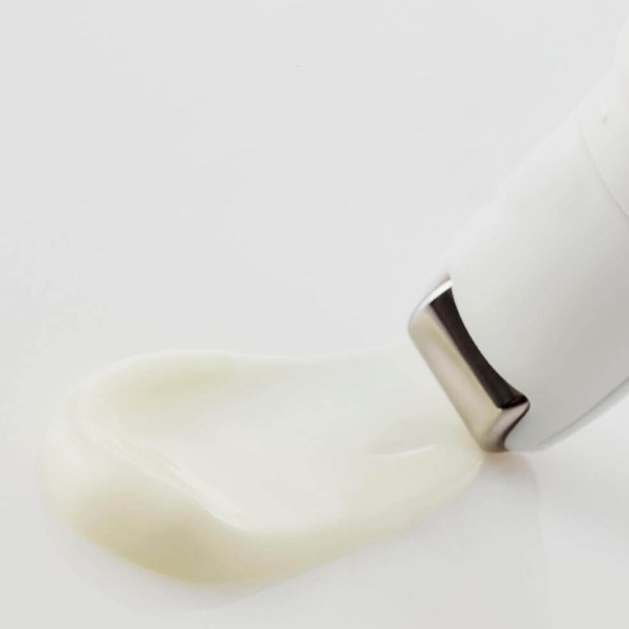Retinol Flat Iron Eye Roller