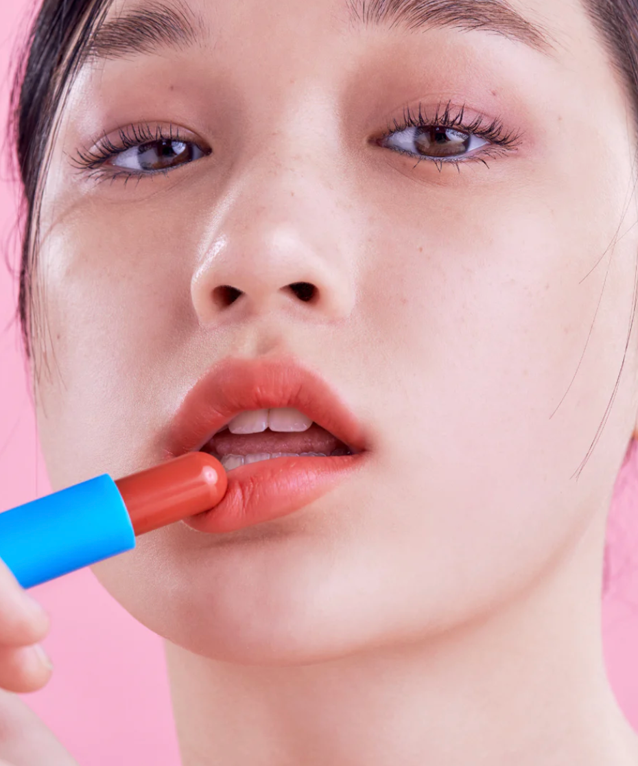 Powder Cream Lip Balm #33 Carrot Cake | Bálsamo con acabado velvet